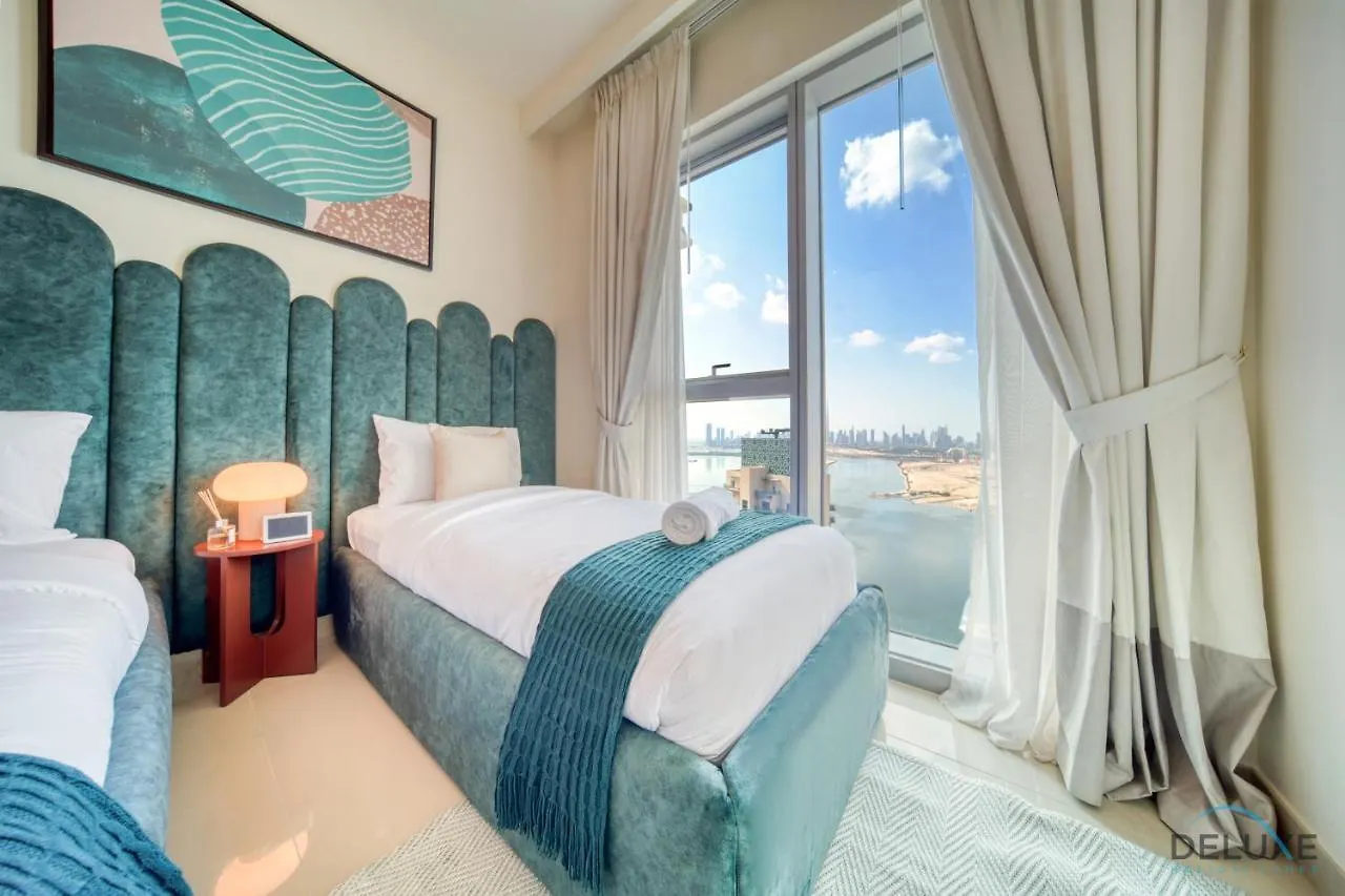 Apartment Harbour Views Tower 1: Polished 3BR with Assistant Room by Deluxe Holiday Homes Dubai