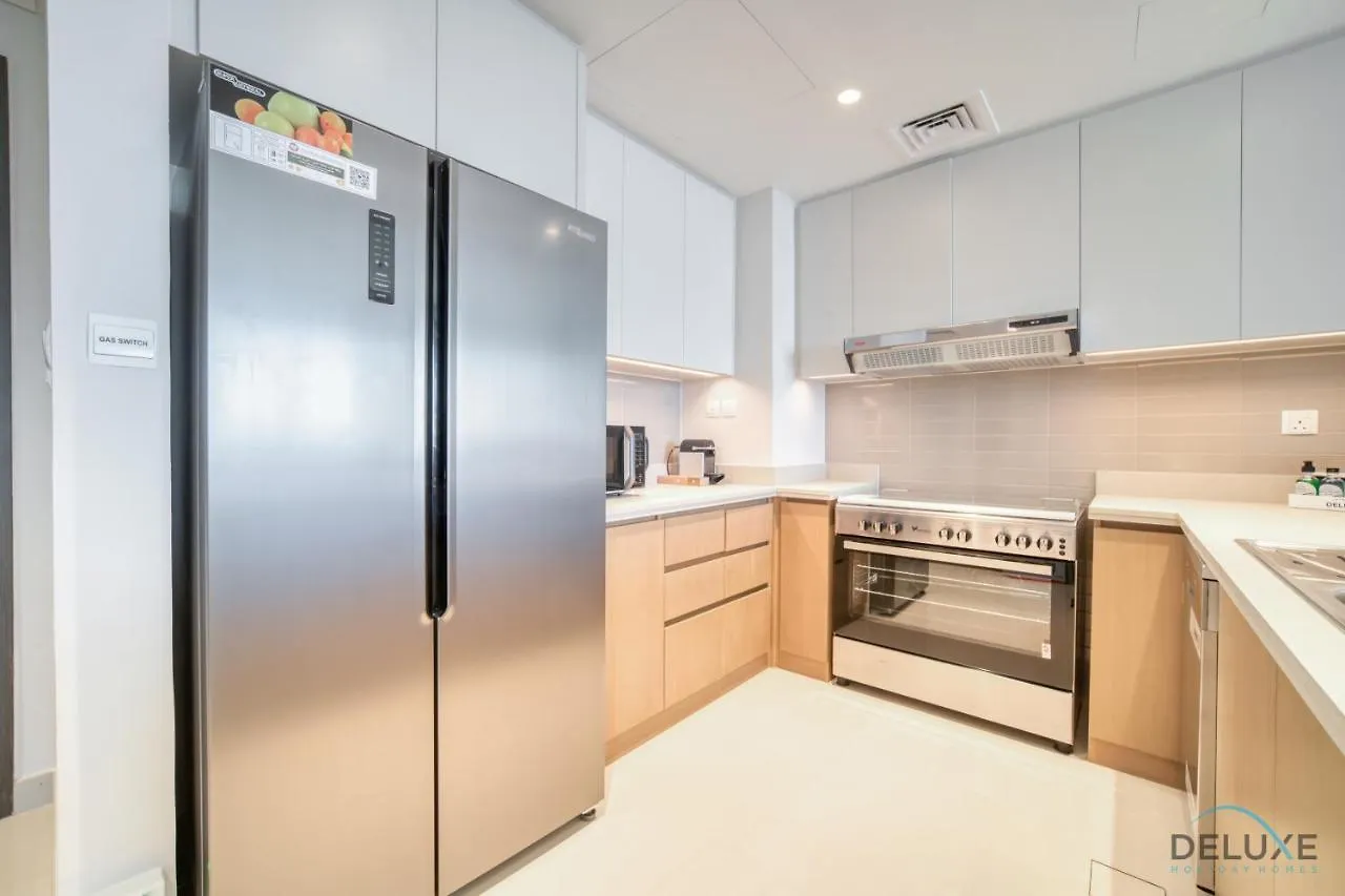 Harbour Views Tower 1: Polished 3BR with Assistant Room by Deluxe Holiday Homes Dubai United Arab Emirates