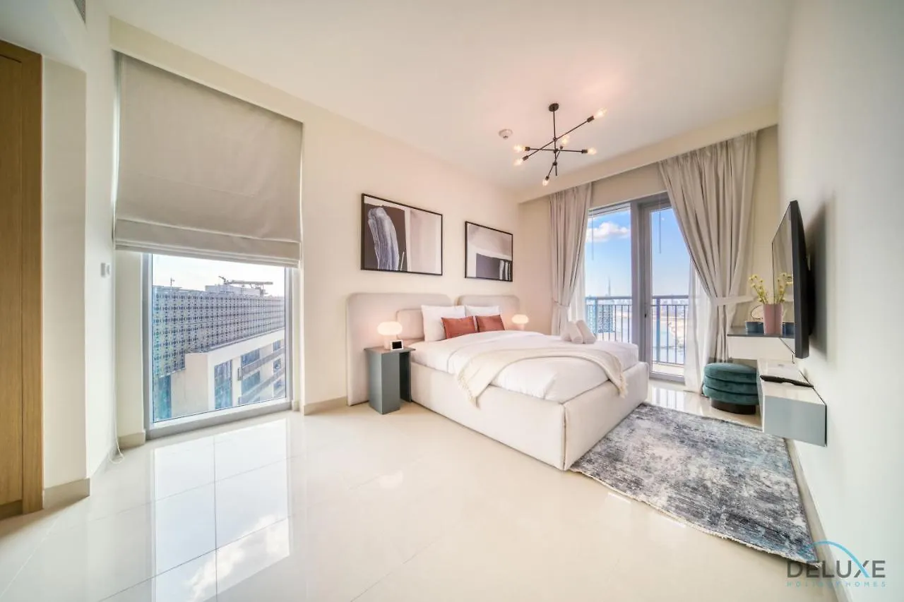 Apartment Harbour Views Tower 1: Polished 3BR with Assistant Room by Deluxe Holiday Homes Dubai United Arab Emirates