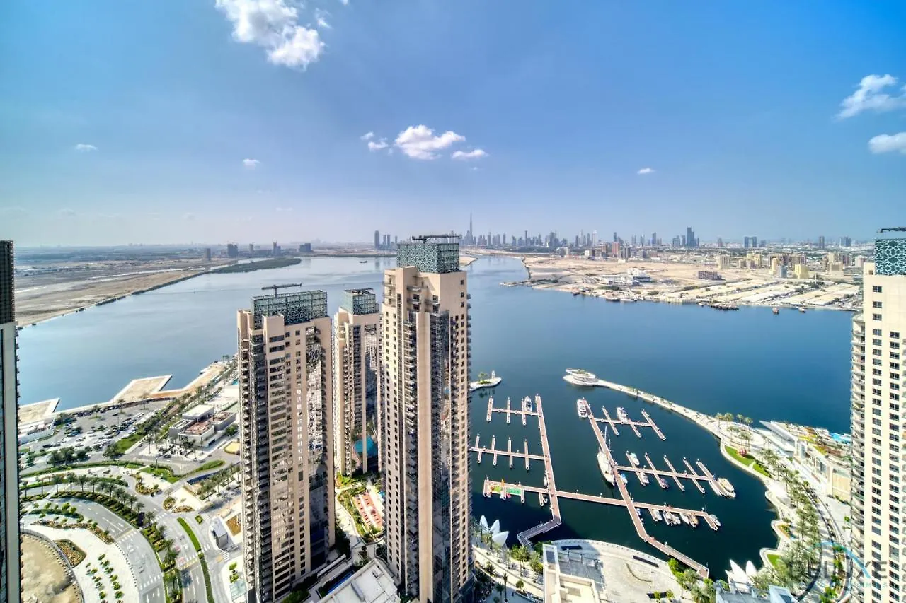 Harbour Views Tower 1: Polished 3BR with Assistant Room by Deluxe Holiday Homes Dubai 0*,